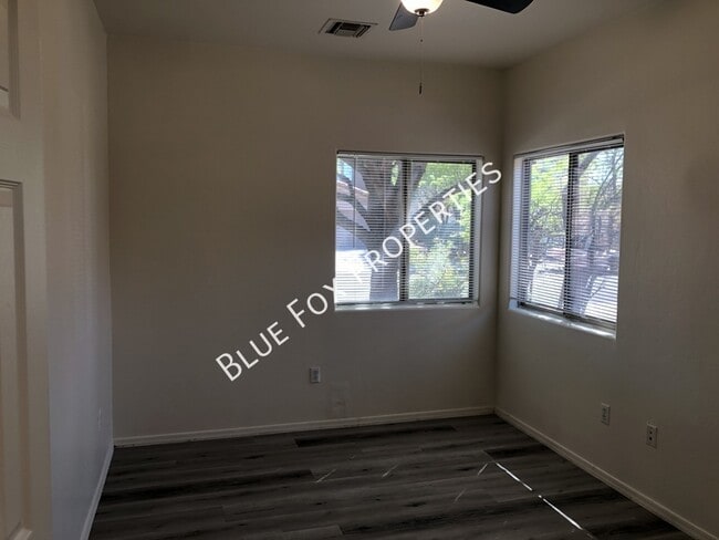Building Photo - 7651 E Majestic Palm Ln