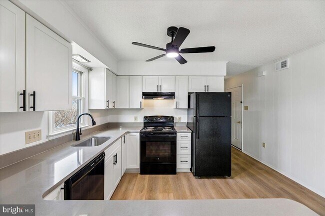 Building Photo - 34550 Titleist Ct