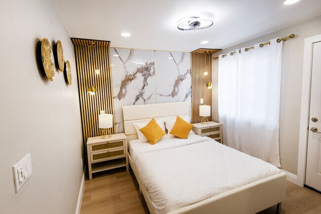 Building Photo - 6168 Cumberland St