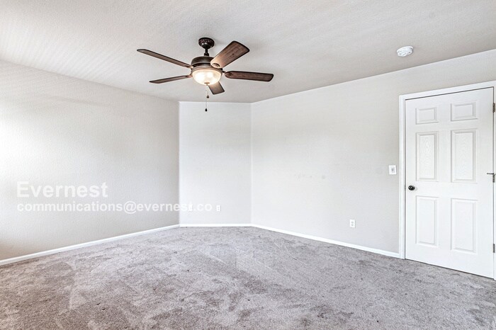 Building Photo - 13087 Race Ct