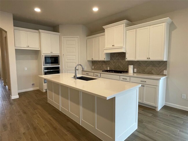 Building Photo - 115 Savory Saute Dr