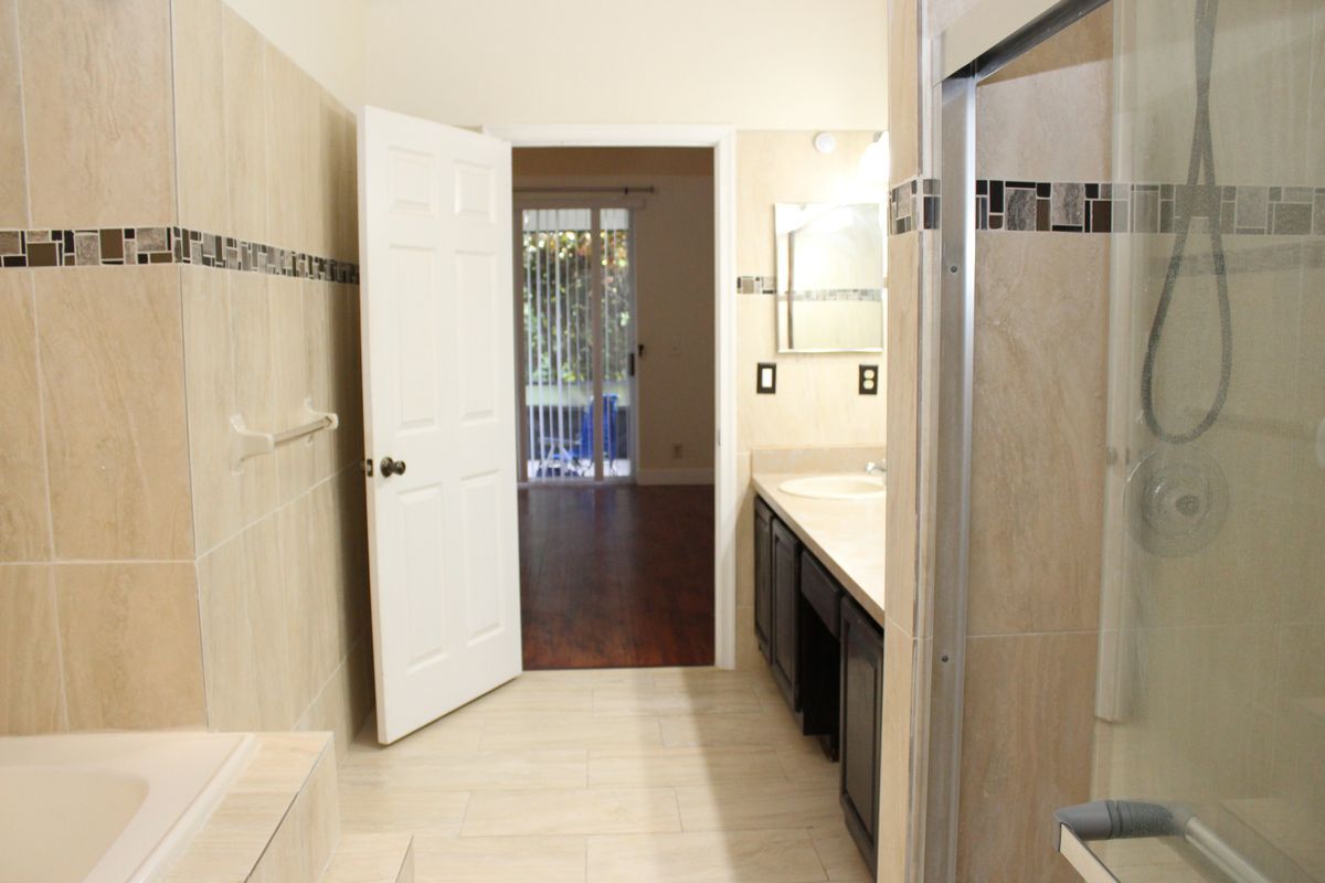 Building Photo - 7705 Forest Green Ln