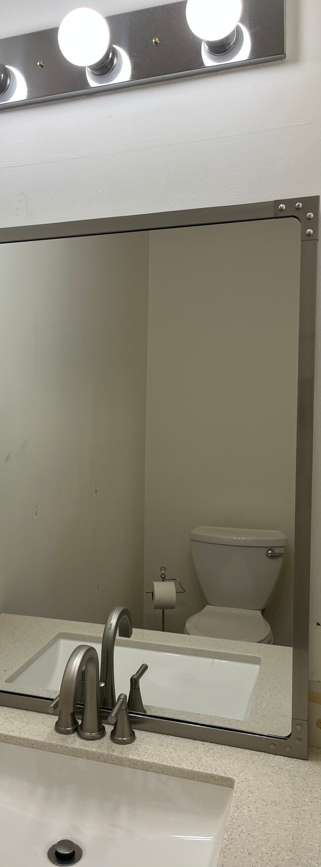 Building Photo - 116 Hilltop Dr