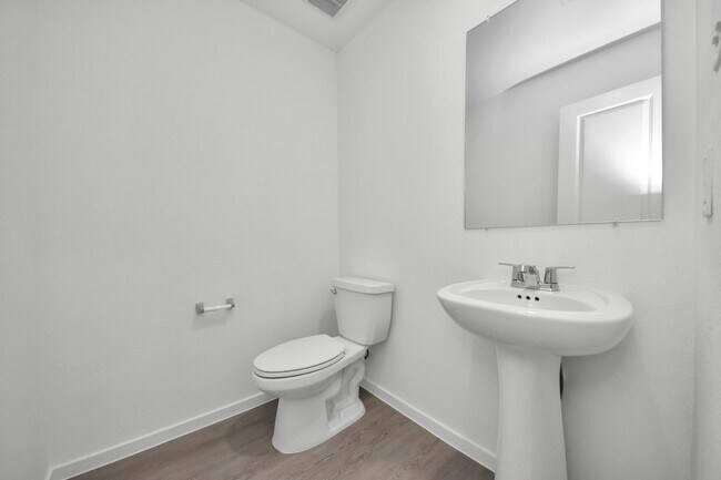 Building Photo - 16831 Spotted Oak Dr
