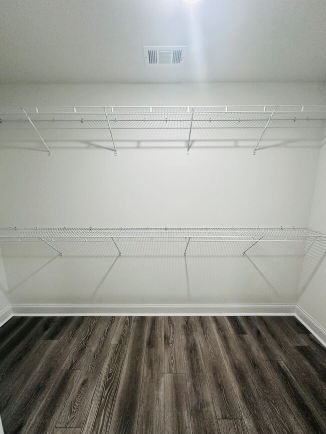 Building Photo - 226 Beau Claire Cir