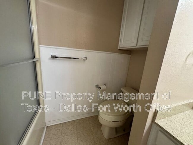 Building Photo - 6321 Kelly Dr