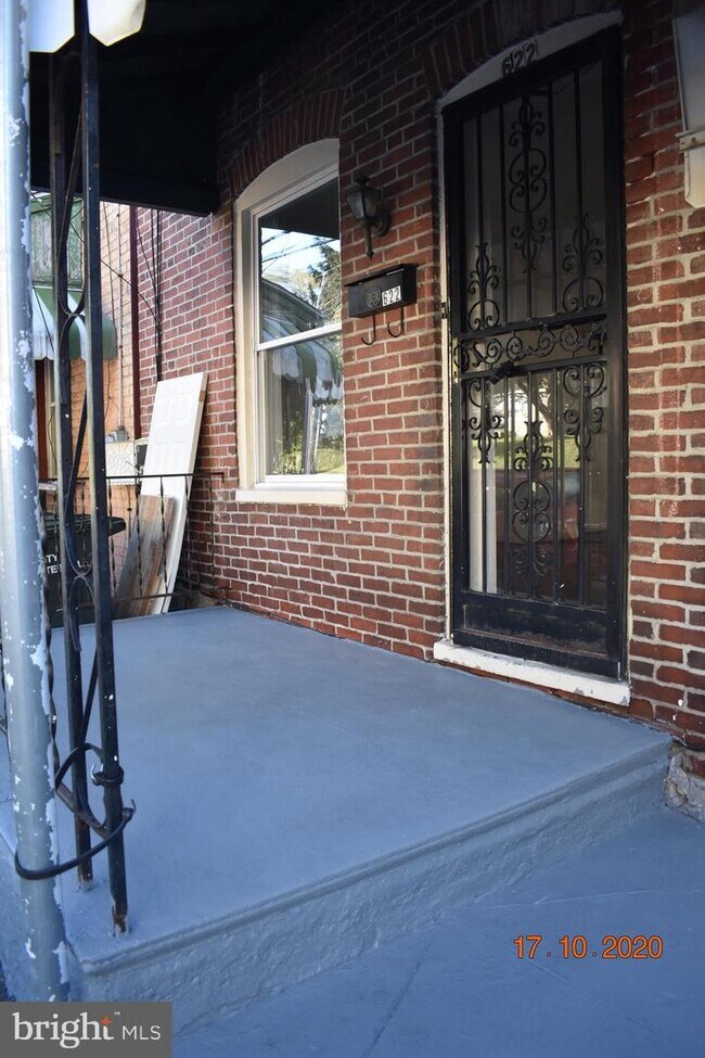 Building Photo - 622 Coates St