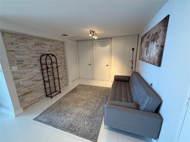 Building Photo - 465 Brickell Ave