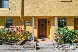 Building Photo - 784 E Michigan St