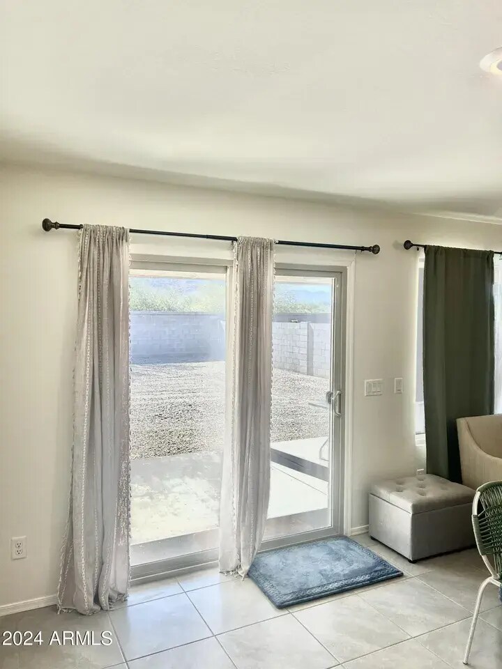 Building Photo - 2923 W Monte Way