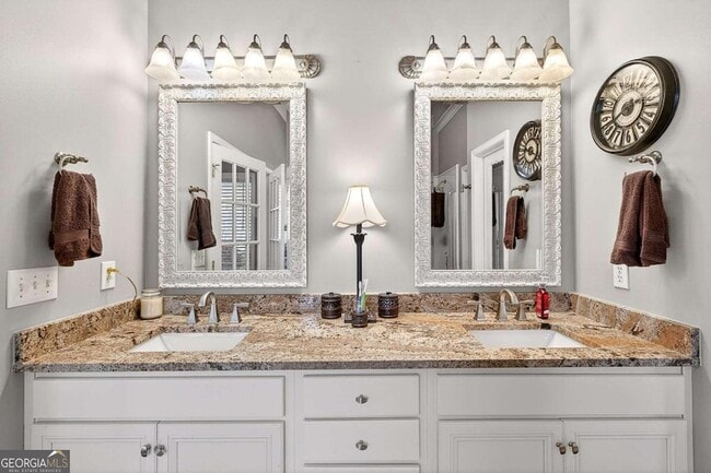 Building Photo - 58 Legend Dr