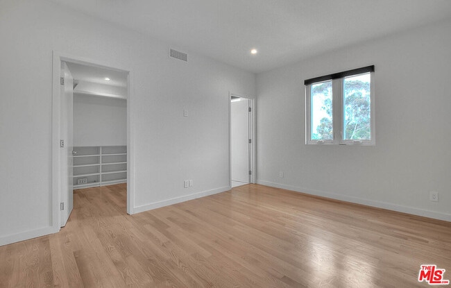 Building Photo - 2610 Corralitas Dr