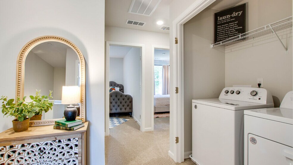 Building Photo - 646 Longtail Ln
