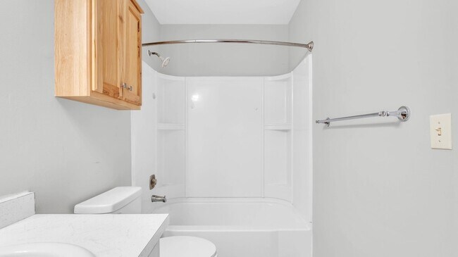 Building Photo - 6923 Barter Dr