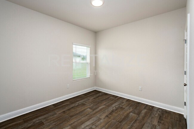 Building Photo - 14543 Dayton Cir