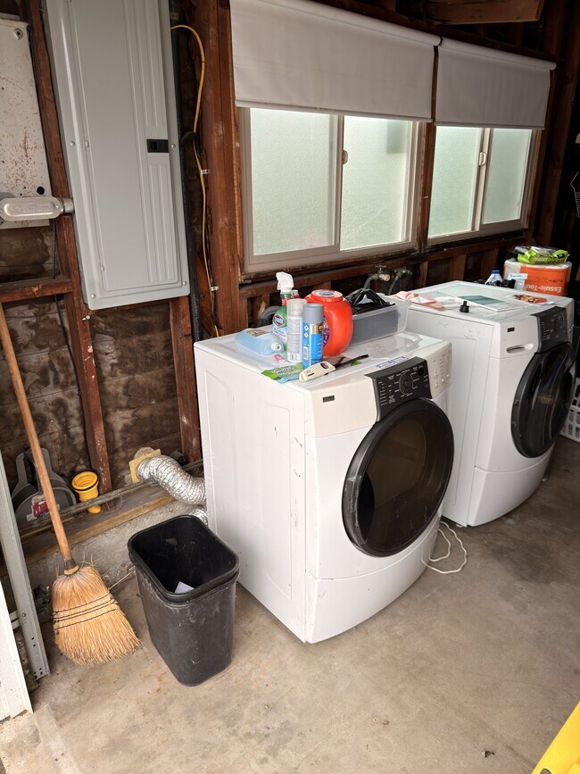 Building Photo - 2778 Mimika Pl