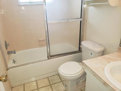 Building Photo - 580 Fairways Ln