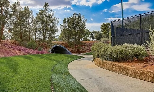 Building Photo - Your Backyard Oasis Awaits | 5 Bedroom Henderson Home