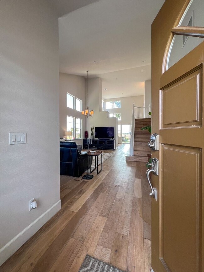 Building Photo - 35 Regatta Way