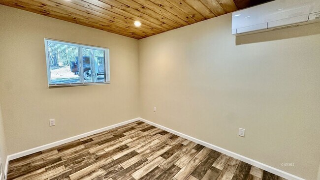 Building Photo - 54705 Pine Crest Ave