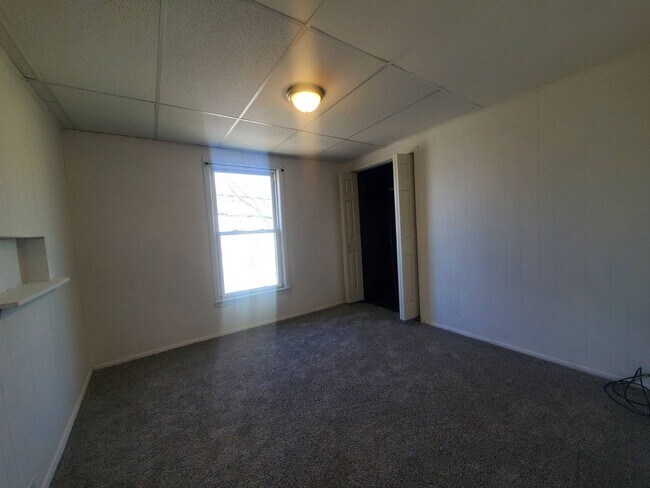 Building Photo - 7401/7311 Brinsmade Ave