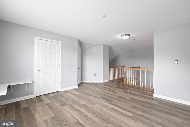 Building Photo - 15605 Everglade Ln