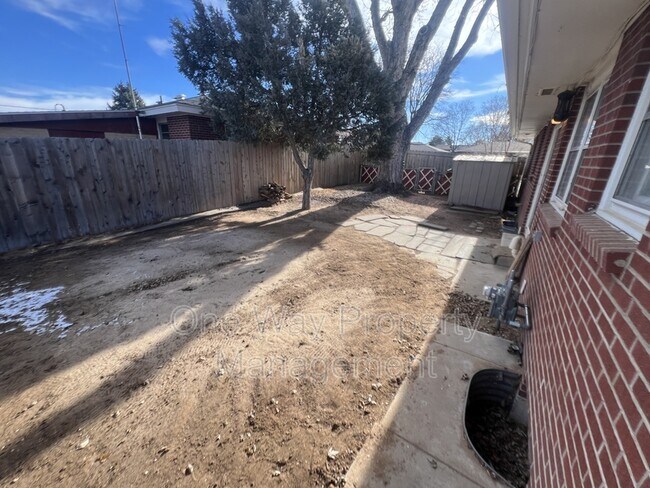 Building Photo - 1236 Wilshire Ave