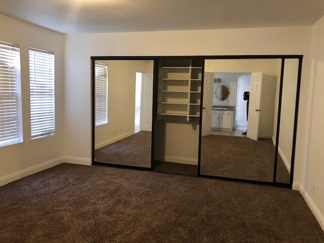 Building Photo - 3944 Edgemoor Way