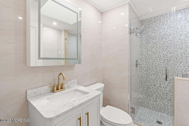 Building Photo - 1001 Norwood Ave