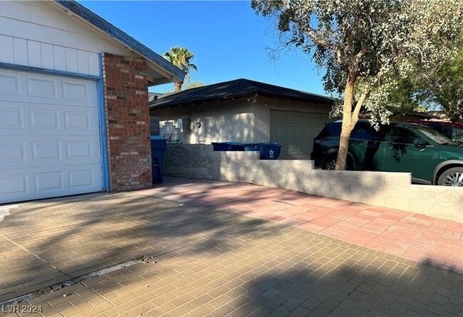 Building Photo - 6264 Bullion Blvd