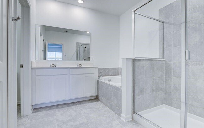 Building Photo - 248 Nine Iron Dr