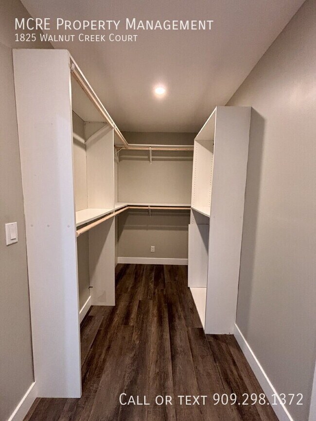 Building Photo - 1825 Walnut Creek Ct