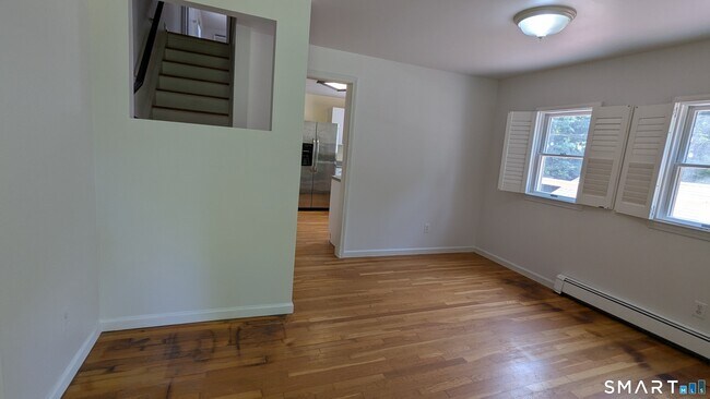 Building Photo - 117 N Taylor Ave