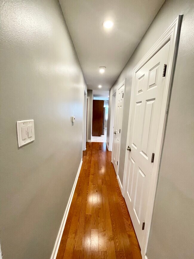 Building Photo - 5755 S Meade Ave