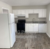 Building Photo - 153 Louella Dr