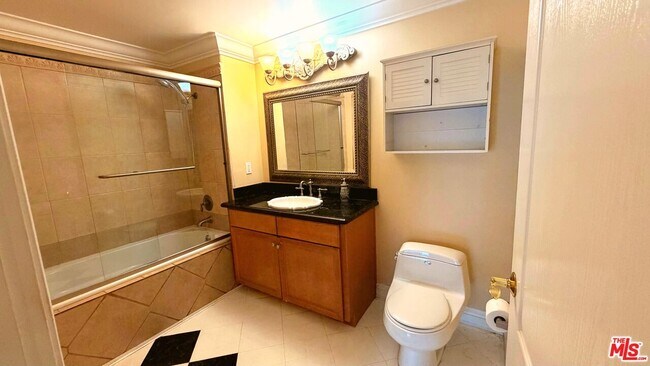 Building Photo - 421 E Santa Anita Ave