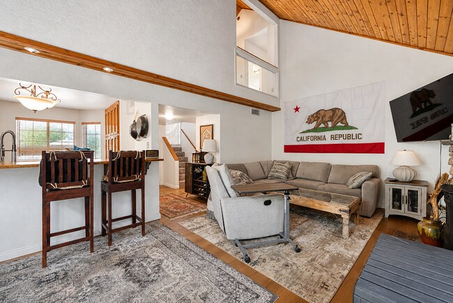 Building Photo - 2116 Bernina Dr