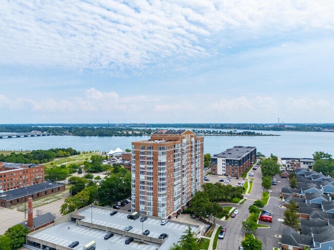 Building Photo - 250 E Harbortown Dr