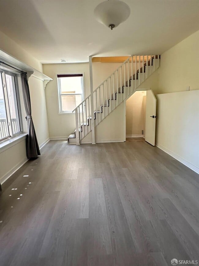 Building Photo - 65 Castenada Ave