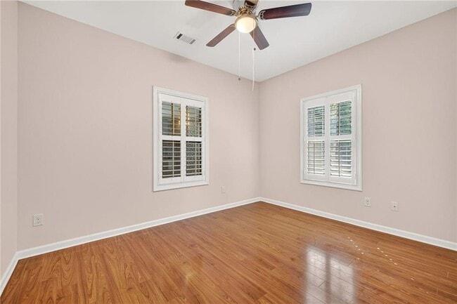 Building Photo - 1931 Gregory Run NE