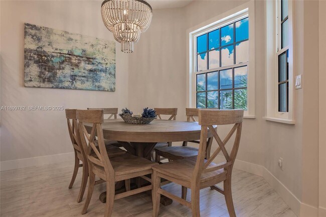 Building Photo - 117 Ocean Key Way