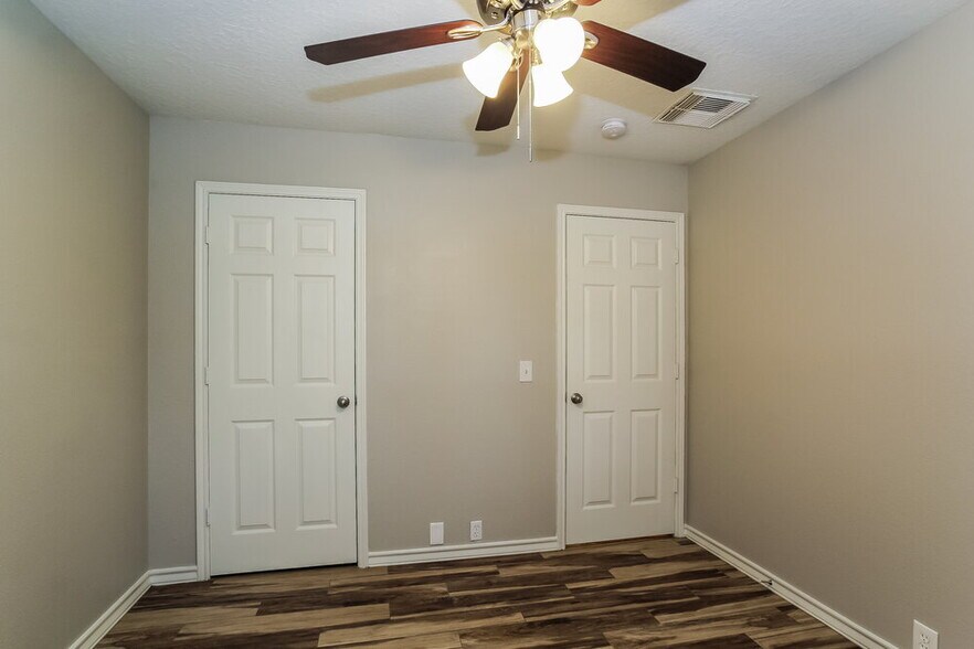 Building Photo - 18207 Trinity Knoll Way