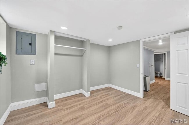 Building Photo - 4218 Vista Ave