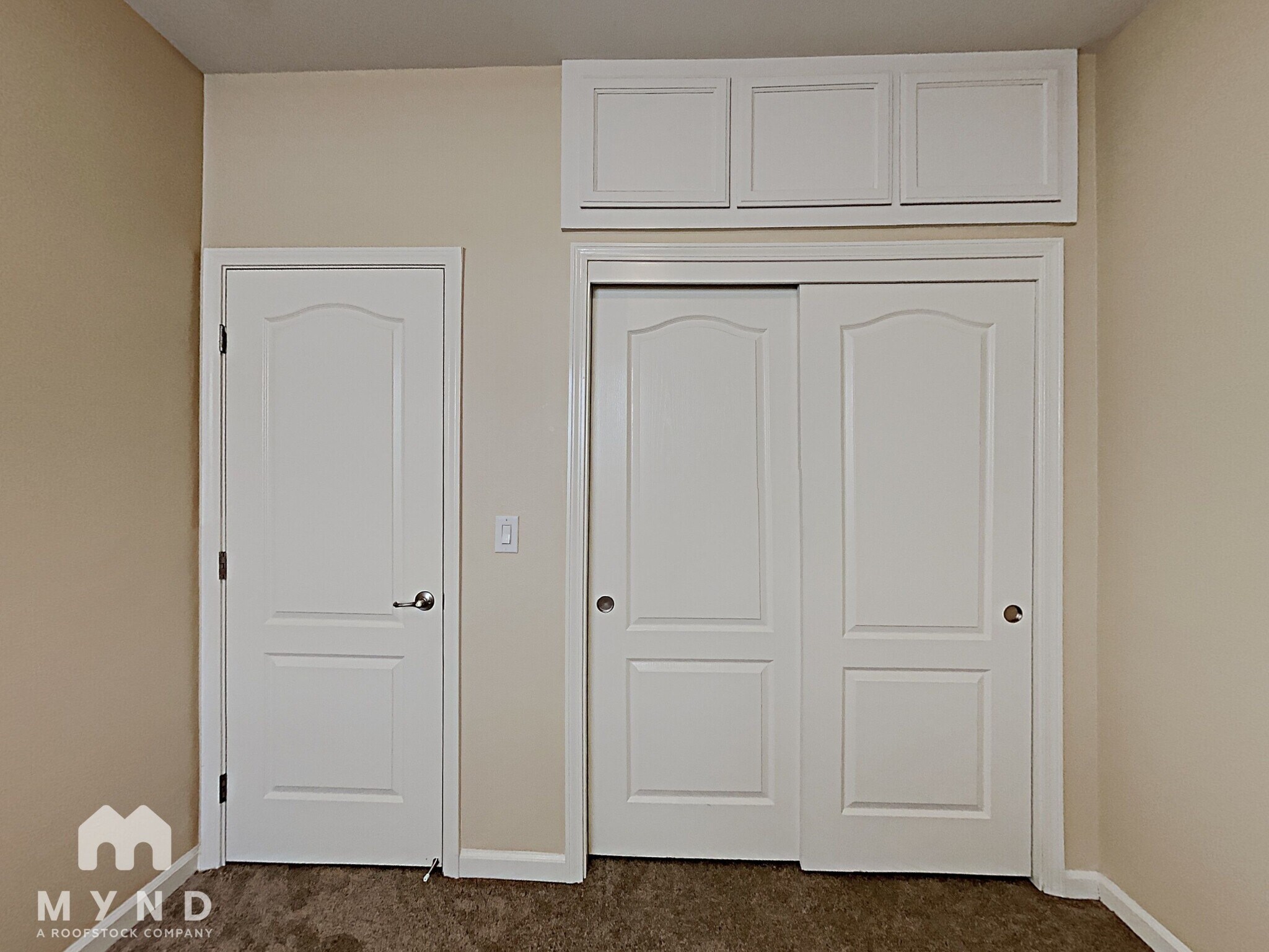 Building Photo - 6890 Apus Dr