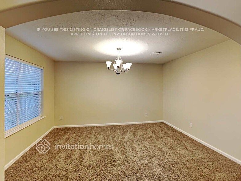 Building Photo - 410 Sun River Ln