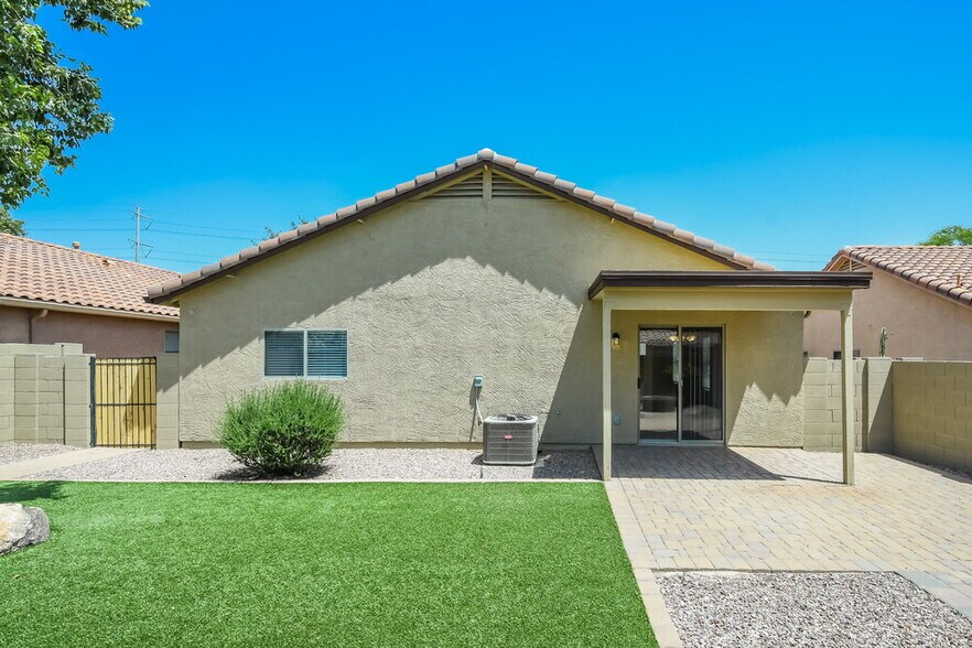 Building Photo - 27830 N 30th Ln