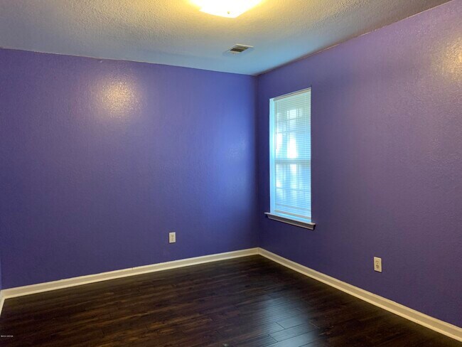Building Photo - 207 Beaumont Heights