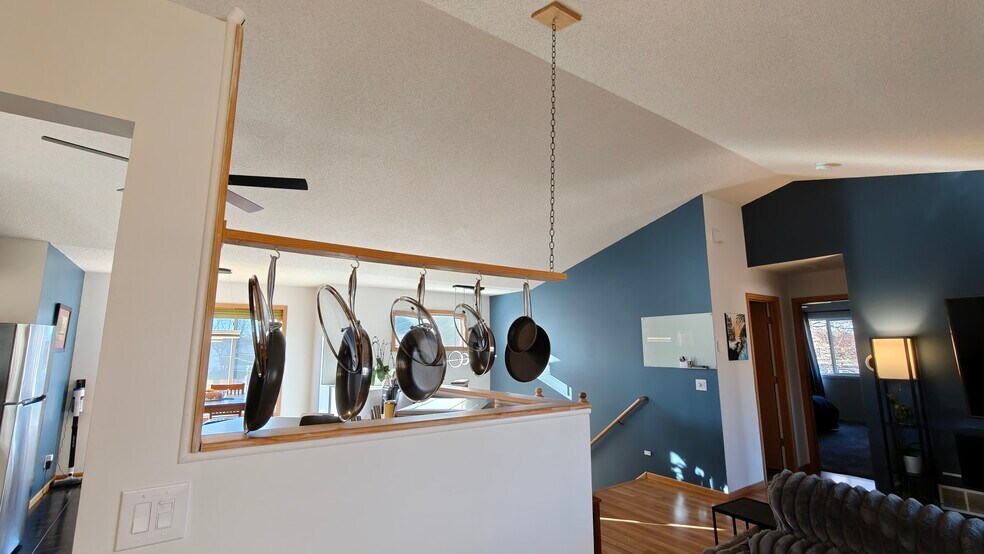 Building Photo - 1943 Parkway Ave