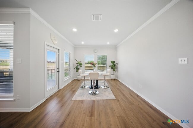 Building Photo - 711 Saddlehorn Dr