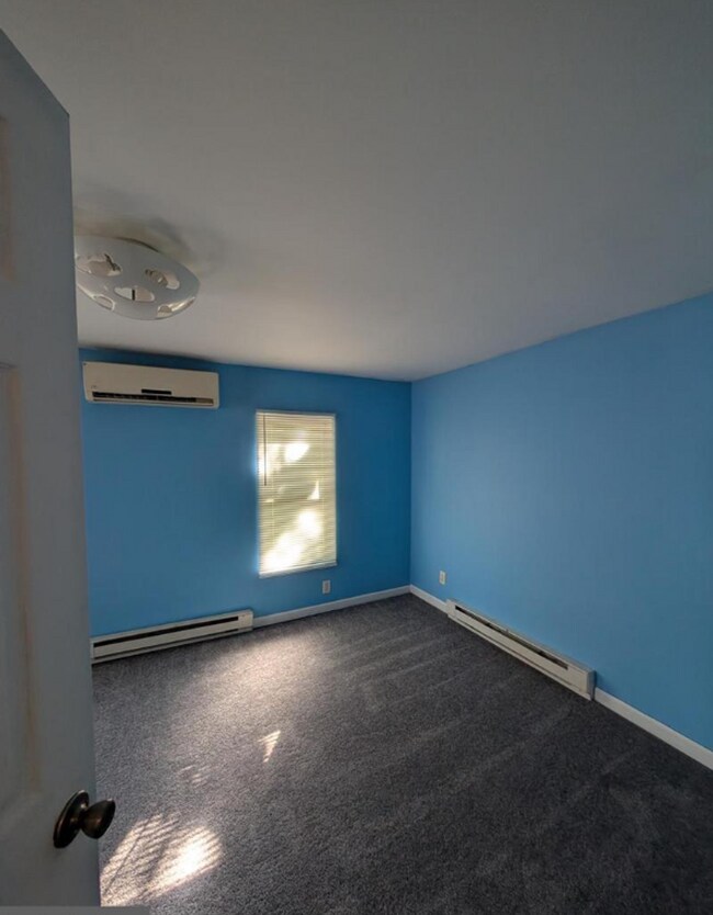 Building Photo - 202 Market St